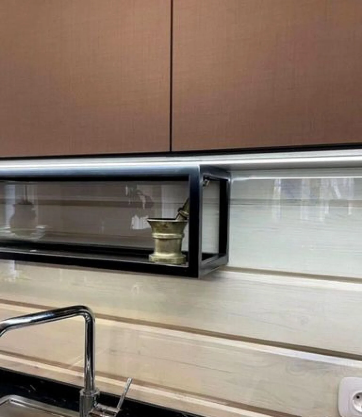 Кухни на заказ со скрытыми ручками, рассрочка 0%